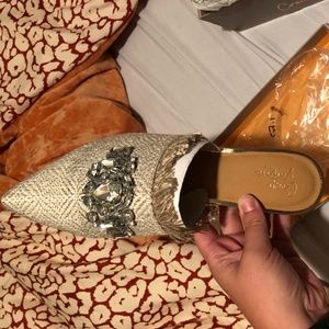 Crown Vintage Mule Brand new in box